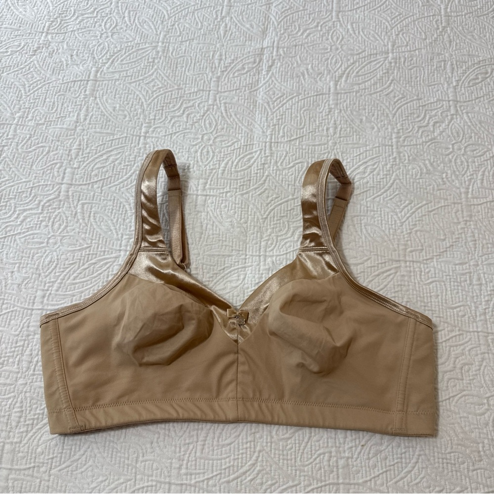 Breezies Women's Bra Sz‎ 42C Seamless Wirefree Tan Beige